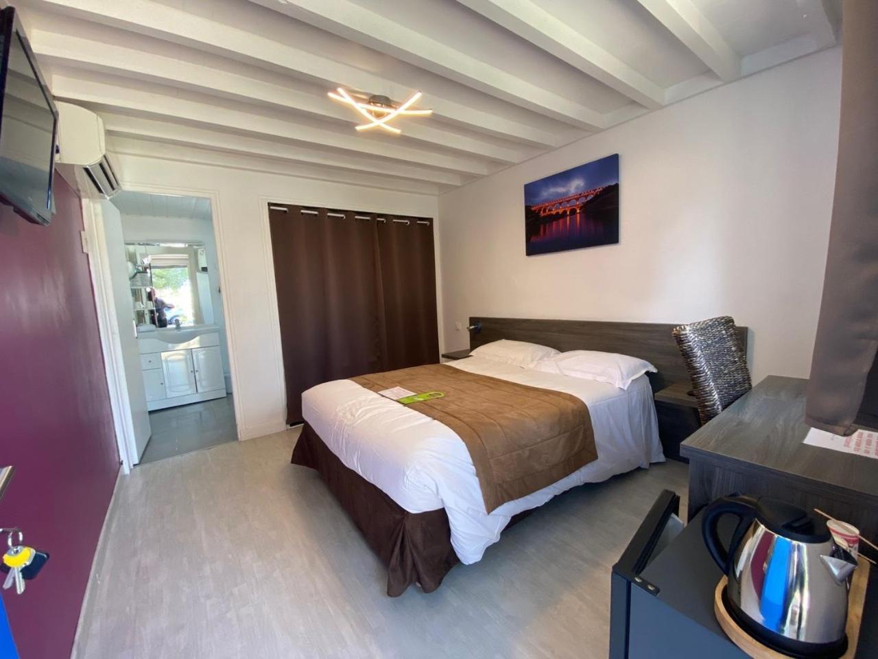 Hotel Des 4 Vents "Esprit Camargue" Aigues-Mortes Bilik gambar