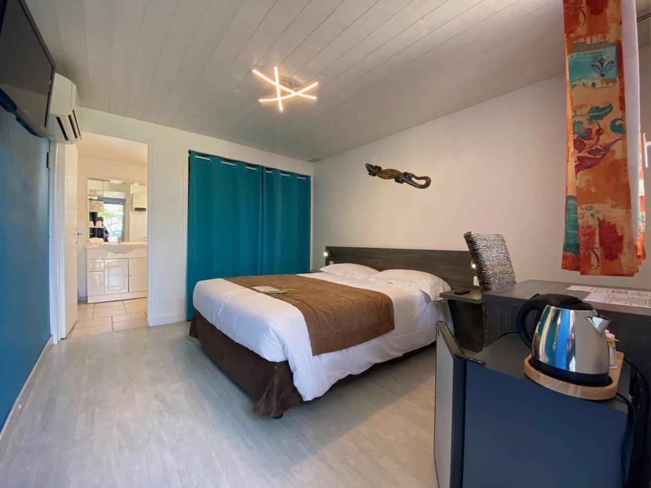 Hotel Des 4 Vents "Esprit Camargue" Aigues-Mortes Luaran gambar