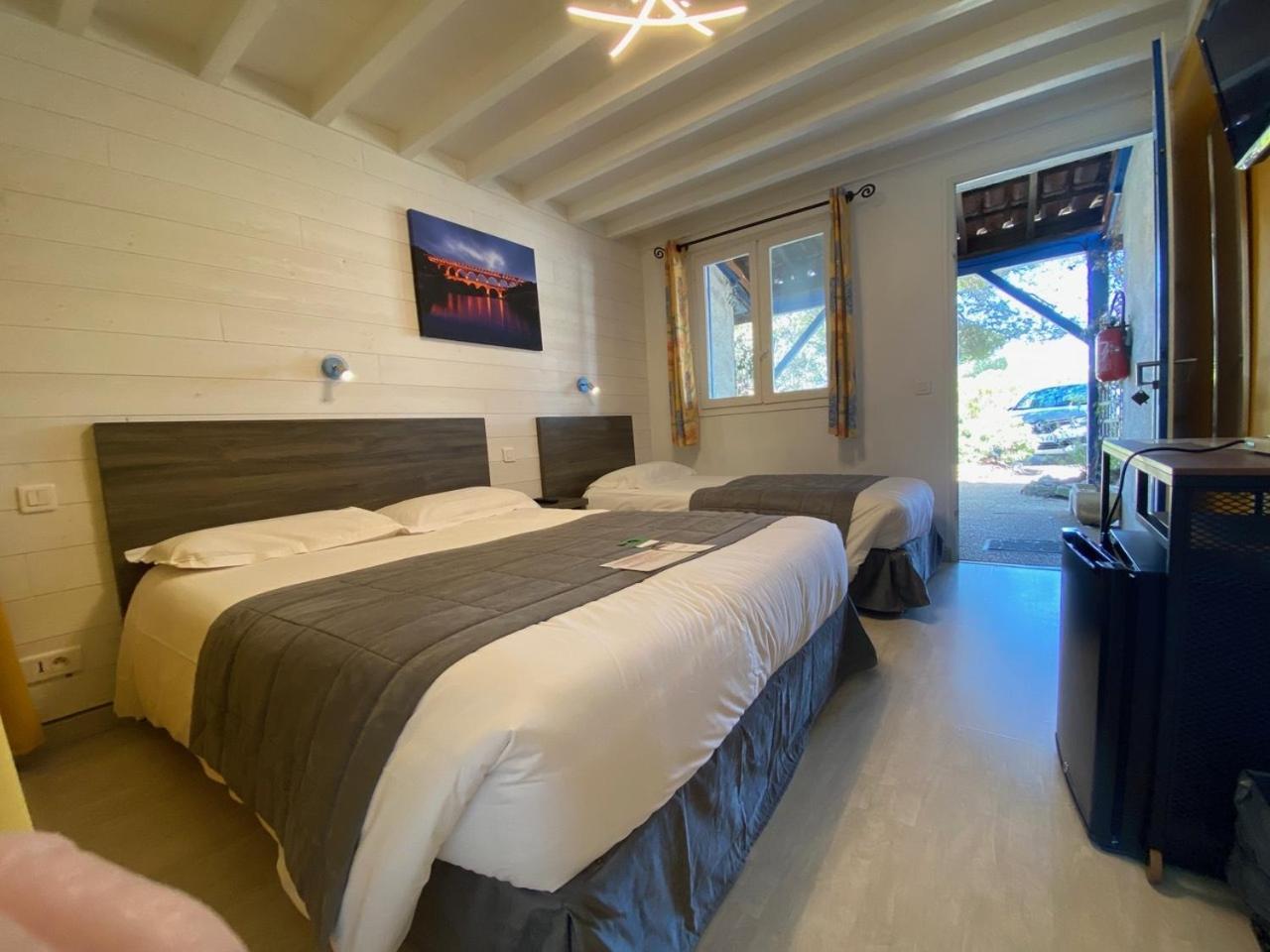 Hotel Des 4 Vents "Esprit Camargue" Aigues-Mortes Luaran gambar